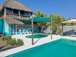 Casa de Playa en Venta Monterrico, Taxisco, Santa Rosa