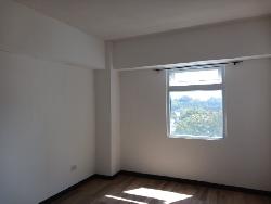 Apartamento en Renta Zona 12 Edificio Torres Pamplona