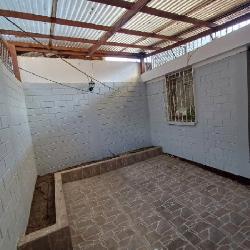 Casa en Renta Montaña de Minerva Z.11 Mixco, Un Nivel