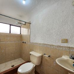 Casa en Venta Pinares de San Cristóbal, Guatemala