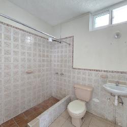 Casa en Renta San Cristóbal - Un Nivel y 4 Parqueos