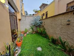 Casa en Venta Quintas Los Encinos Zona 7 de Mixco