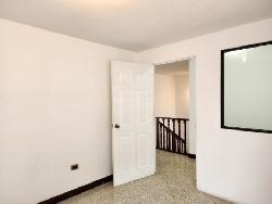 Casa en Venta en Condominio sobre Bulevar San Cristóbal