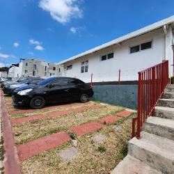 Casa en Venta Estilo Townhouse Zona 21 Ciudad