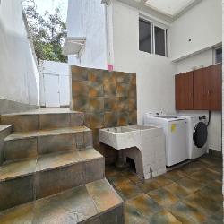 Casa en Venta cerca de Bulevar San Cristóbal, Guatemala