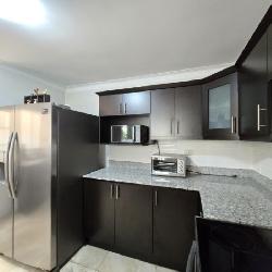 Casa Amueblada en Renta Prados de San Cristóbal Mixco