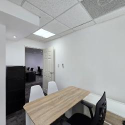 Oficina Amueblada y Equipada en Venta Zona 14 Europlaza