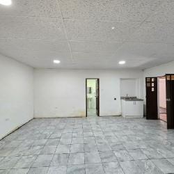 Casa en Venta Zona 11 Carabanchel Ideal para Inversión