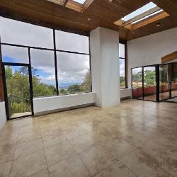 Casa en Venta en Montebello, Carretera a El Salvador