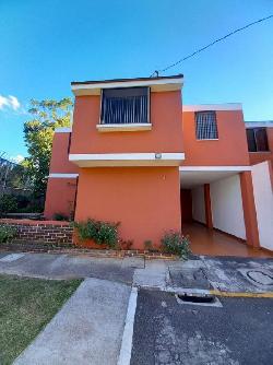 Casa en Renta en Zona 2 Guatemala, en condominio