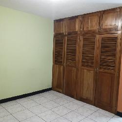 Casa en Renta en Boulevard San Nicolás Zona 4 Mixco 