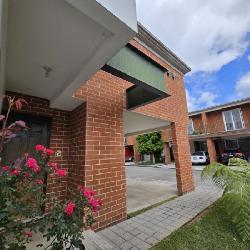 Casa en Venta en el centro de San Lucas, en condominio