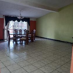 Casa en Renta en Boulevard San Nicolás Zona 4 Mixco 