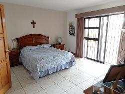 Casa en Venta San Cristóbal, amplio jardín y balcón