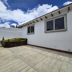 Casa de un Nivel en Renta Milpas Altas, Sacatepéquez