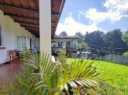 Casa en Venta en las afueras de Santiago Sacatepequez !