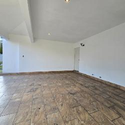 Casa en Venta en Condominio sobre Bulevar San Cristobal