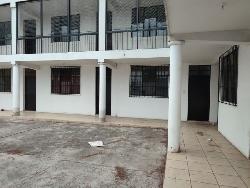 Edificio de 3 Niveles en Venta y Renta, San Cristóbal