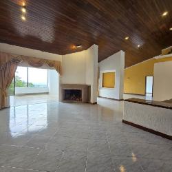 Casa en Venta en Montebello, Carretera a El Salvador