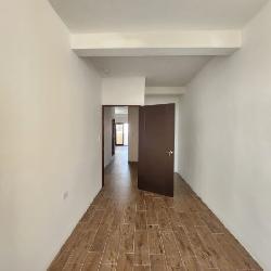 Apartamento en Venta con Balcón y Terraza con Pérgola