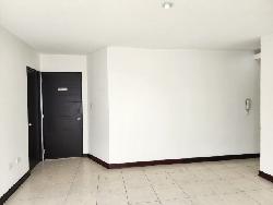 Apartamento en Renta San Cristóbal Sector B1 con Garita