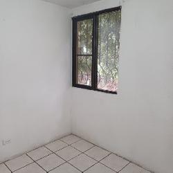 Casa en Renta Paisajes de San Cristóbal Zona 8 Mixco