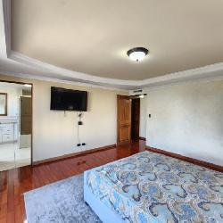 Apartamento en Venta KM 9.5 frente a Hotel Hilton CES