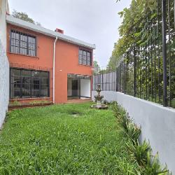 Casa en Venta Zona 1 de Mixco, Las Hojarascas