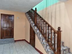 Casa en Venta Villa Nueva, colonia con garita