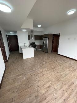 Apartamento en Renta en Zona 10 Cercano a Diagonal 6