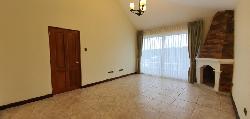 Casa en Venta dentro de Condominio en Fraijanes