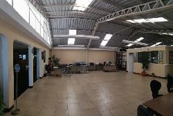 Bodega en Renta y en Venta en Montserrat zona 4 Mixco