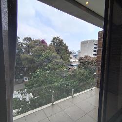 Apartamento en Venta en céntrico edificio zona 9