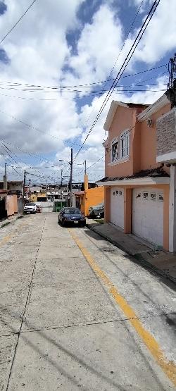 Alquiler Casa en condominio Zona 10 de Mixco