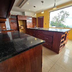 Casa Venta o Renta en Altos de Montebello km. 9.5 CAES