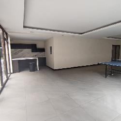 Apartamento en Venta en céntrico edificio zona 9