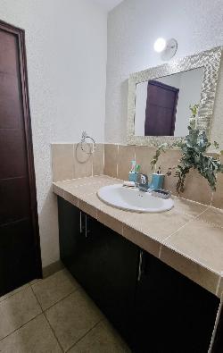 Casa en venta en Condominio Bosques de Arrazola