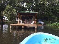 CASA VACACIONAL EN VENTA EN RIO DULCE PUERTO BARRIOS IZABAL GUATEMALA