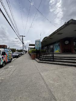 Céntrico local en alquiler en zona 9 muy cerca de Centro Comercial Montufar