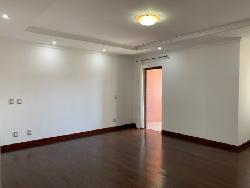 Apartamento en Renta   Y Venta en Zona 14  Edificio