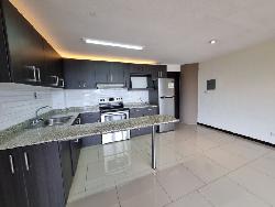 Apartamento en renta zona 15 Vista Hermosa 2 nivel alto