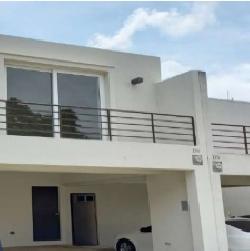 Casa en Venta en Km. 26 Santa Elena Barillas