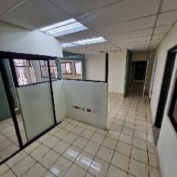 Oficinas en venta y renta en zona 9