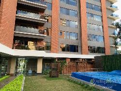 En venta apartamento en zona 14 nivel alto