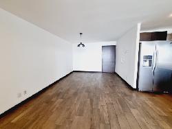 Apartamento en Renta en zona 10 a una cuadra Diagonal 6