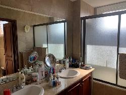 Apartamento en venta en nivel alto zona 15 San Lazaro