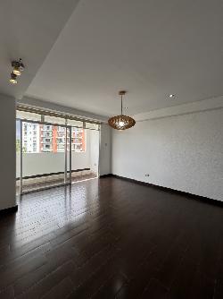 Apartamento en Renta Zona 16 por San Isidro