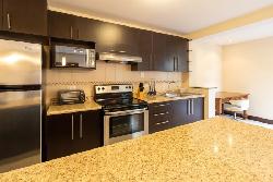Renta  de Apartamento Amueblado y Equipado en Zona 10 