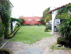 CASA EN VENTA EN SAN CRISTOBAL MIXCO GUATEMALA