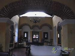 CASA RESIDENCIAL EN VENTA Y RENTA EN ANTIGUA GUATEMALA